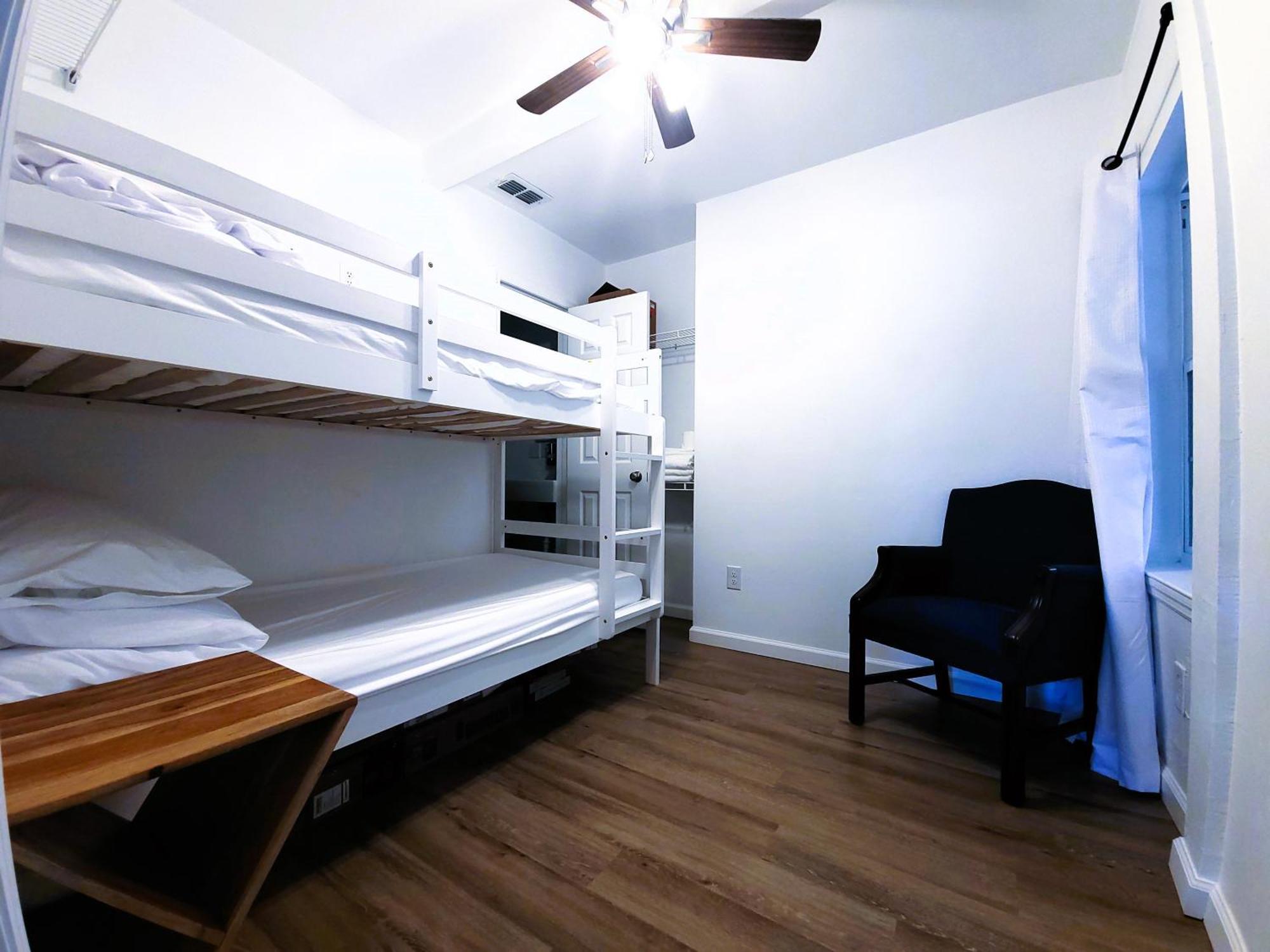 טלהאסי One Room In A Renovated Duplex House Near Fsu מראה חיצוני תמונה